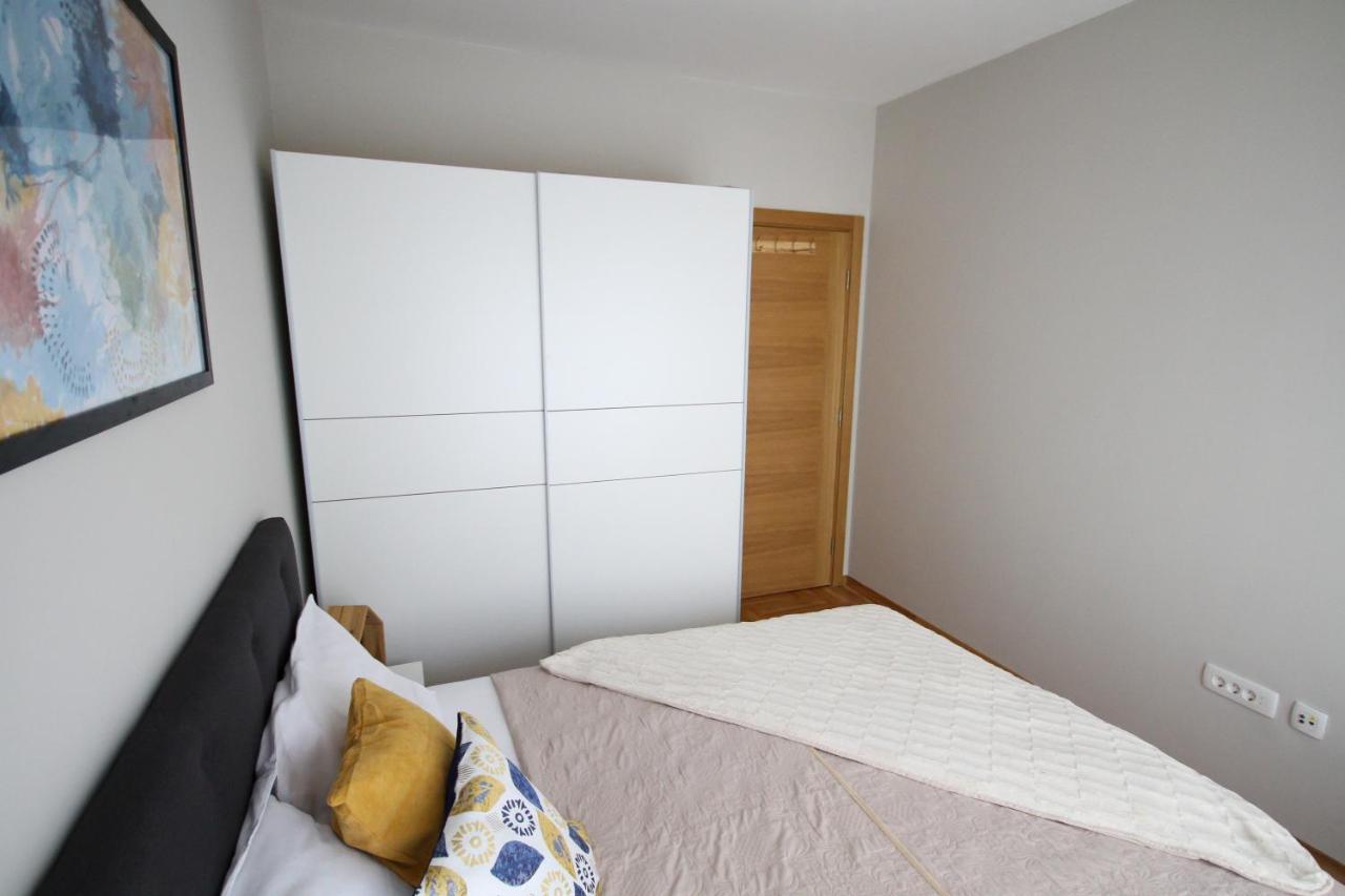 Laki Apartment Tivat Bagian luar foto
